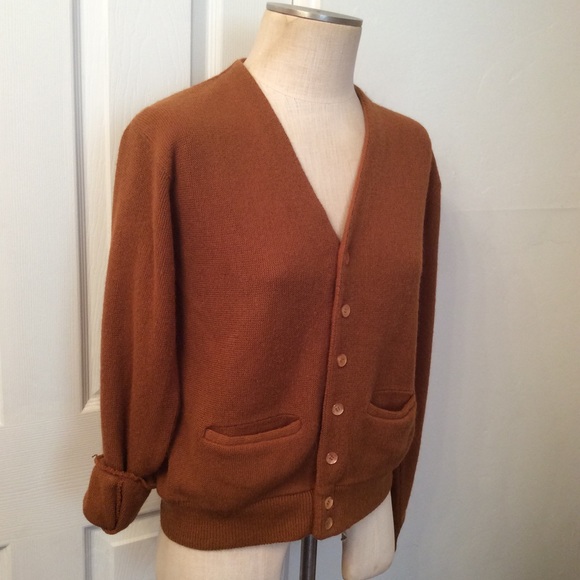 Vintage Sweaters - VINTAGE grandpa cardigan.